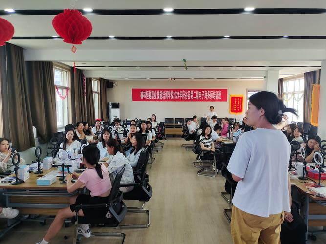 gt;府谷县>以学促业,以技增收,是职业技能培训的出发点和落脚点